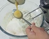Foto langkah ke 7 dari resep Trio chocomoca batik cake.