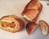 Foto langkah ke 4 dari resep Roti Isi Nugget Keju Praktis (Nugget Cheese Garlic Bread).