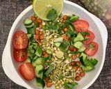 ફણગાવેલા મગ ચણા અને વેજીટેબલ સલાડ (Sprouts Moong Chana veg Salad Recipe in Gujarati) રેસીપી સ્ટેપ3ફોટો