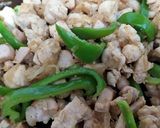 عکس مرحله 2 از دستور پوره سیب زمینی همراه با مرغ سرخ شده و پنیر پیتزا (تقریبا موساکا)😋