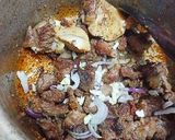 A picture of step 1 of Fried Red meat with greens.