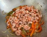 Foto del paso 2 de la receta: Pad thai de gambas