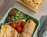 Hình bước làm 4 của món Bento box 6
