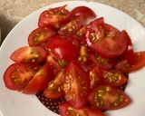 Foto del paso 2 de la receta Calabacines rellenos de tomatitos y queso fresco