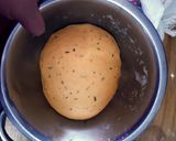 Foto del paso 4 de la receta: Pan casero de tomate y pimientos. Rápido y fácil