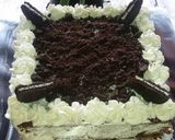 Foto langkah ke 8 dari resep Red velvet with cream cheese frosting n oreo.