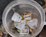 A picture of step 3 of Kesar Mango Fuljar Soda.