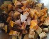 A picture of step 2 of Potato brinjal ki sabji.