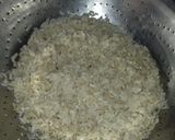 A picture of step 1 of Piyoon (sindhi traditional dish).