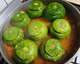 Foto del paso 5 de la receta: Zapallitos rellenos con arroz y carne
