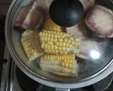 Foto langkah ke 2 dari resep Ubi jalar dan Jagung Kukus.