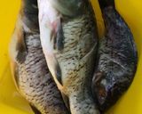 Foto langkah ke 1 dari resep Ikan mas Asam Pedas.