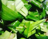 Hình bước làm 3 của món Gà cuộn lá dứa