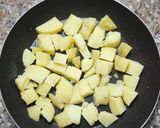 Foto del paso 4 de la receta: 🥔 Tortilla de papas española. Otra versión, cocción de las papas combinada 🥔 sin freír!!