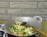 Foto langkah ke 3 dari resep Mi Goreng Kuning.