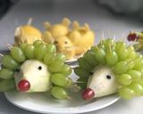 Hình bước làm 5 của món Mâm cỗ trung thu handmade từ hoa quả