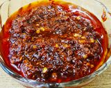 A picture of step 5 of Rajasthani lasun chutney.