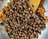 A picture of step 2 of Ivy gourd and chick pea Dry curry:.