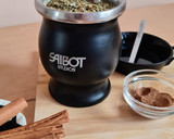Foto del paso 3 de la receta: Mate "endulzado" con canela🧉🌸