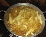 A picture of step 3 of Fried chips/frenchfries #4weekschallenge.