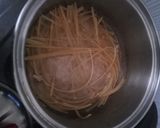 Foto langkah ke 1 dari resep Spaghetti seafood marinara.