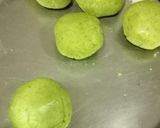 A picture of step 5 of Rice flour and Palak Masala Paratha.