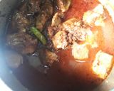 A picture of step 2 of Khushbudar Laziz Methi Gosht.