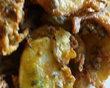 A picture of step 5 of Crispy aloo ke pakoray.