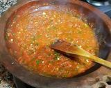 Foto del paso 4 de la receta: Tajine de chicharros bañados en ajos, cilantro y perejil fresco