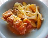 Hagymás sült karaj krumpli ágyon recept fázis 2 fotója