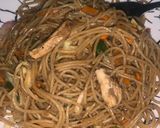 A picture of step 5 of Local spaghetti chow mein.