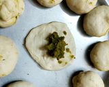 হিং দিয়ে কড়াইশুঁটির কচুরি (hing diye karaishuntir kochuri recipe in Bengali) রেসিপির ধাপ 4 ছবি