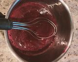 Une image de l'étape 14 de Bavarois aux fraises et coulis de myrtilles.
