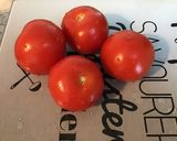 Une image de l'étape 1 de Tomates à l'ail mariné,romarin et épices.