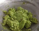 A picture of step 2 of Lilva kachori.