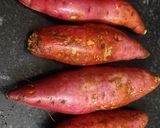 A picture of step 1 of Sweet potato paratha.