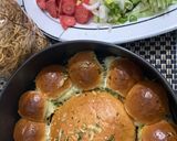 A picture of step 8 of Cheesy garlic buns.