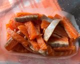 Foto langkah ke 1 dari resep Bake Salmon Finger.