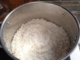Masak nasi porsi besar pakai dandang untuk hajatan/pesanan