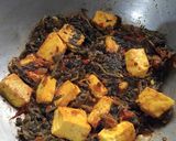 A picture of step 8 of Chatpata Palak Paneer.