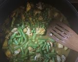 A picture of step 6 of Cauliflower curry - vegan.