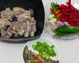 Foto langkah ke 3 dari resep Oseng Mercon Tetelan Sapi Khas Jogja.