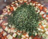 Une image de l'étape 4 de Soupe aux légumes, pois chiches et lardons.