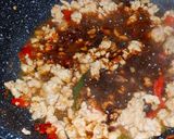 รูปขั้นตอนการทำที่ 2 ของ ข้าวกะเพราหมูสับไข่ดาว