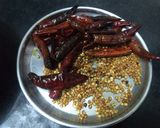 உளுந்து சட்னி (urad dal chutney recipe in tamil) ரெசிபி ஸ்டேப் 1 புகைப்படம்