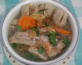 Foto langkah ke 5 dari resep Sop tulang ayam bakso.