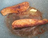A picture of step 5 of Pan fried salmon with garlic and butter.