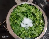 A picture of step 2 of Sarson Ka Saag.