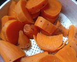 Foto langkah ke 2 dari resep Sweet Potato Cheese Bread.