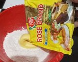 Foto langkah ke 4 dari resep Bolen Pisang Lembap.